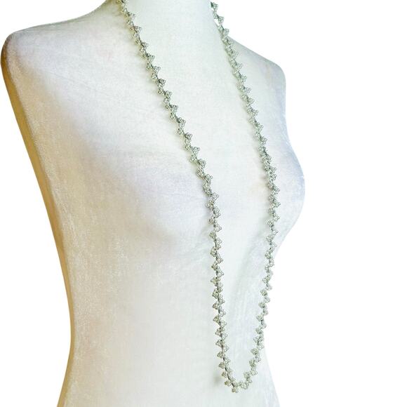 Mini Faux Pearls Cluters Shiny Silver Threaded Necklace - Picture 2 of 3